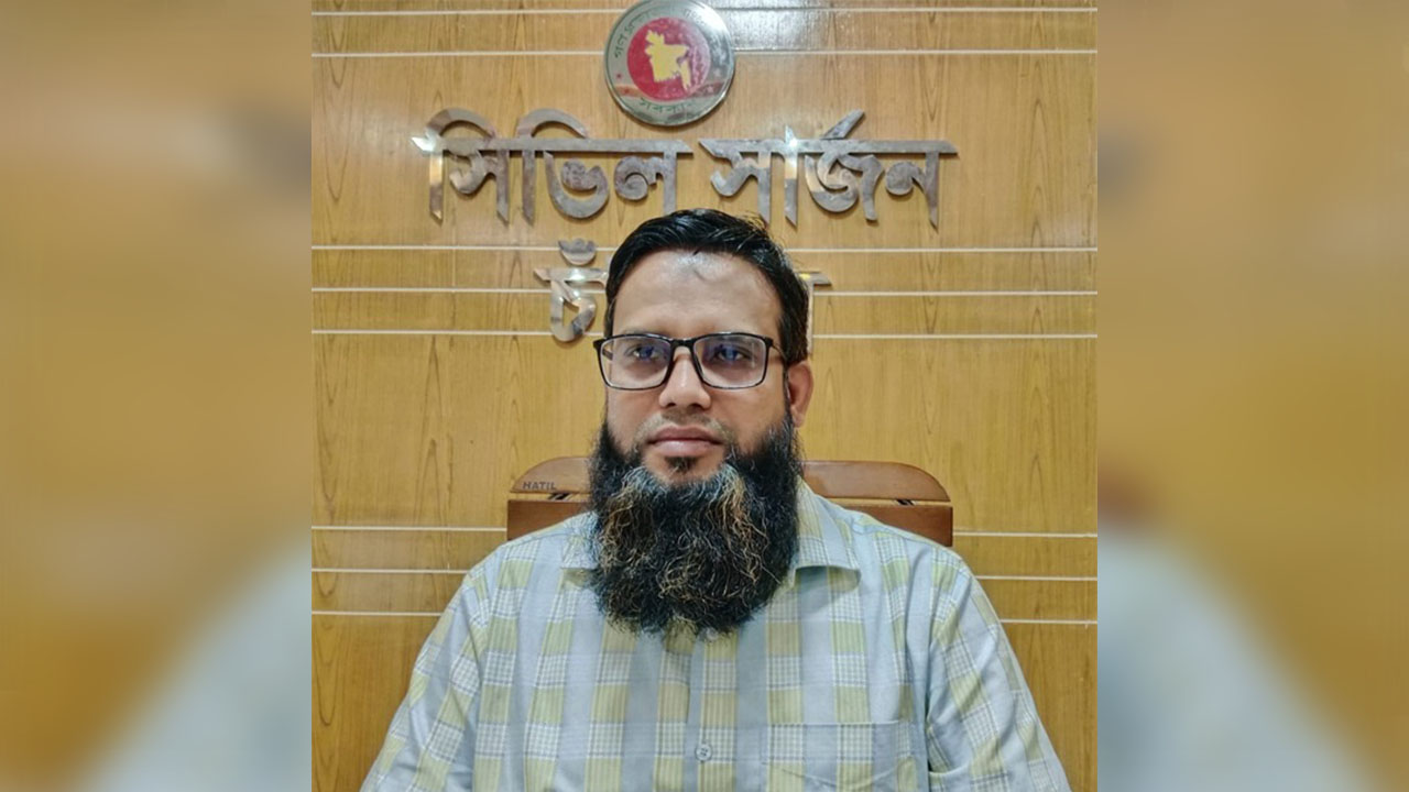 আকস্মিক পরিদর্শনে গিয়ে চাঁদপুরের সিভিল সার্জনকে বদলির নির্দেশ স্বাস্থ্যমন্ত্রীর
