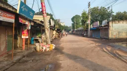 চাঁপাইনবাবগঞ্জ থেকে সব রুটে বাস চলাচল বন্ধ
