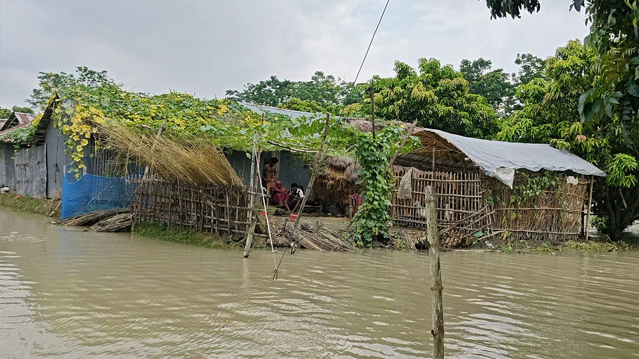 chapainawabganj flood3