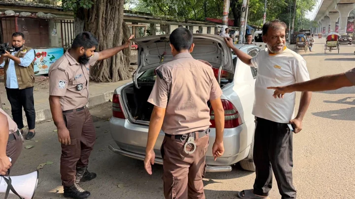 200 Check-posts in capital after cocktail blasts and burnt vehicle