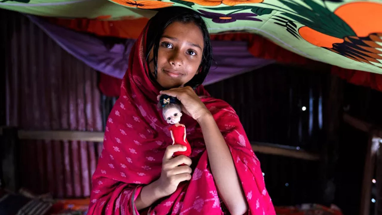অপ্রাপ্ত বয়সে ‘পরের ঘরে’ চাঁপাইনবাবগঞ্জের ৭২ শতাংশ মেয়ে