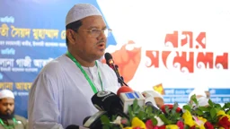 মানুষ ভারত-আমেরিকার গোলাম হয়ে থাকতে চায় না: চরমোনাই পীর