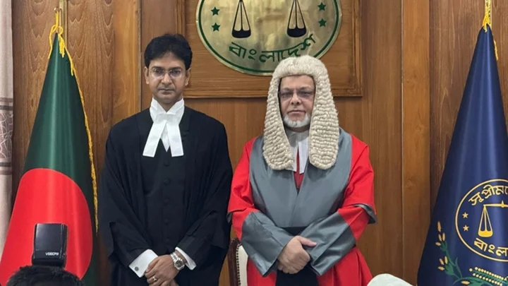 হাইকোর্টের বিচারপতি হিসেবে শপথ নিলেন দেবাশীষ রায় চৌধুরী