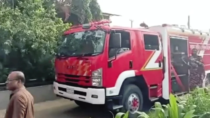 রিসোর্টের পর এবার কক্সবাজারে হোটেলে আগুন