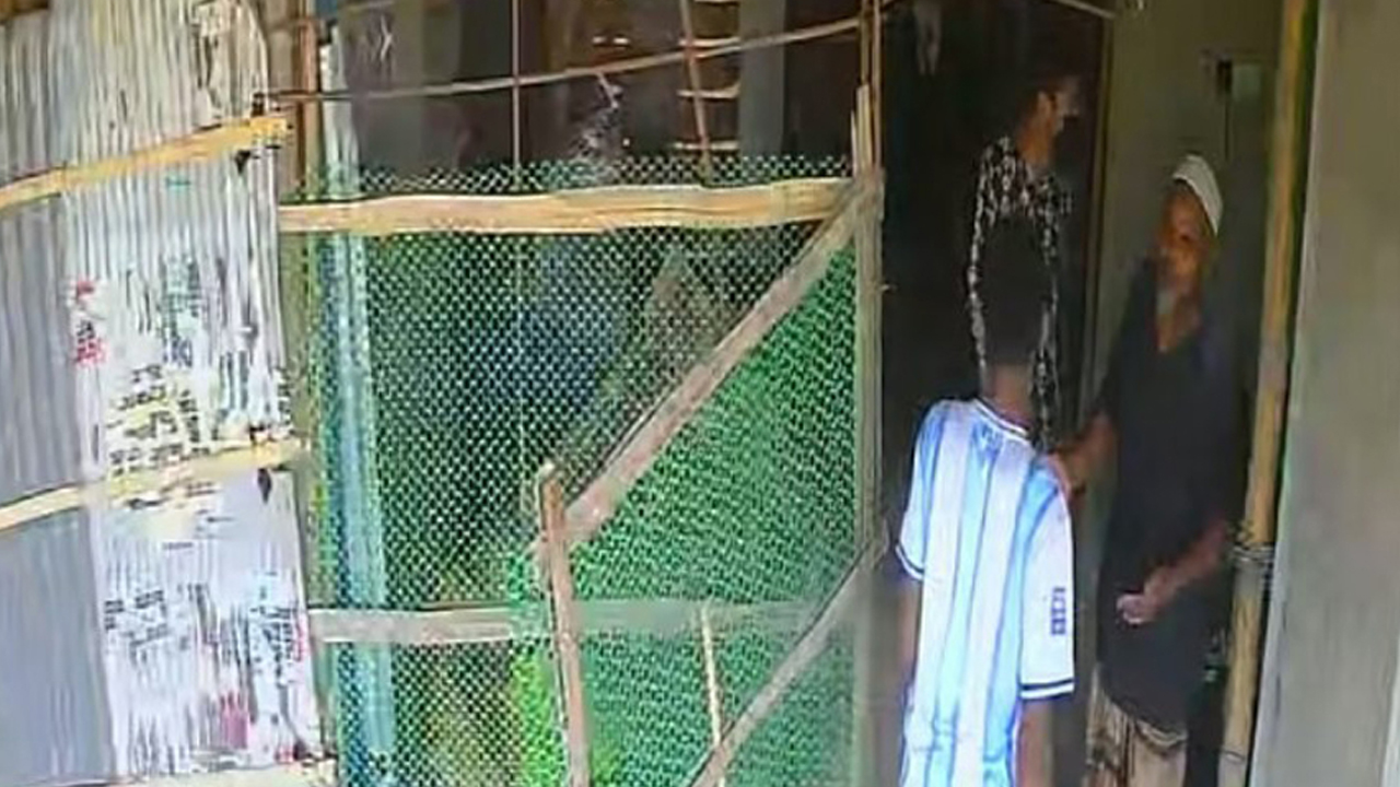 চট্টগ্রামে ২০ লাখ টাকা চাঁদা না পেয়ে ব্যবসায়ীর নির্মাণাধীন ভবনে হামলা ও ককটেল বিস্ফোরণ