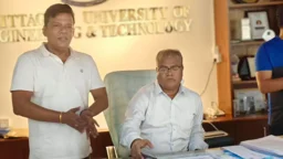 প্রায় ২২ ঘণ্টা ধরে অবরুদ্ধ চুয়েট উপাচার্য