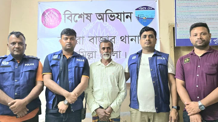 কুমিল্লায় ইউপি সদস্য ‘কিলিং মিশনে’ অংশ নেওয়া আসামি গ্রেপ্তার