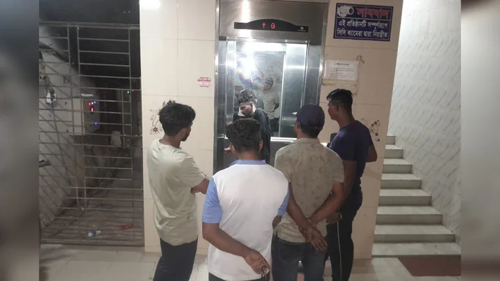 সকালে নাশতা খেতে বের হয়ে ফেরেননি, সন্ধ্যায় কর্মস্থলে মিলল মরদেহে