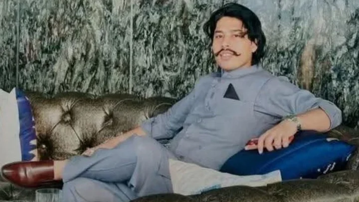 ভারত যাচ্ছিলেন ডেভিড ইমন, ধরা পড়েন তিন সহযোগীসহ