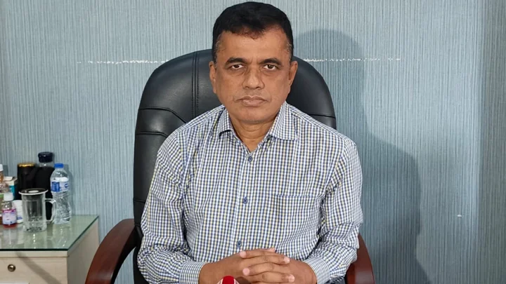অতিরিক্ত ডিআইজির বাসায় মাদকের আসর, অংশ নিতেন যারা