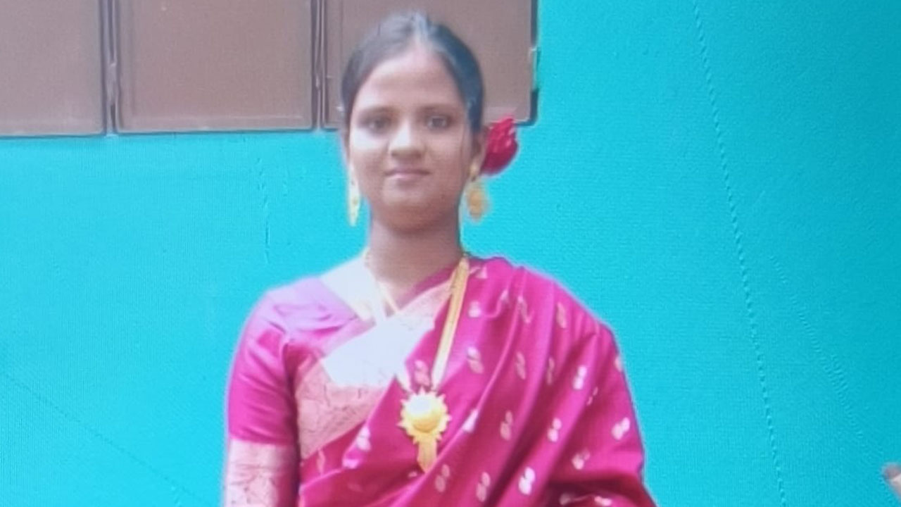 ফরিদপুরে গৃহবধূর ঝুলন্ত লাশ উদ্ধার, স্বামী পলাতক