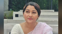 হঠাৎ দীপা খন্দকারের আবেগঘন ফেসবুক পোস্ট