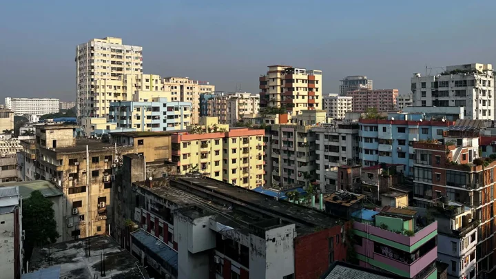 বায়ুদূষণে বিশ্বে শীর্ষে কিনশাসা, ঢাকার অবস্থান কত