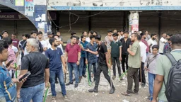 ঢাকা কলেজে শিবিরের সংবর্ধনায় আমন্ত্রিত ছিলেন ছাত্রদলের দুই নেতা, শুরুর আগেই সংঘর্ষ