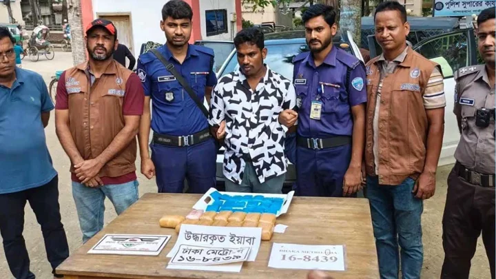 বিলাসবহুল গাড়িতে মিলল ৩০ হাজার পিস ইয়াবা, আটক ১