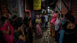 দৌলতদিয়ায় যৌনকর্মীর মরদেহ উদ্ধার, পুলিশের ধারণা হত্যা