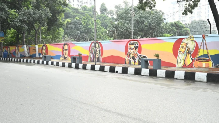 ফুটপাত দখলমুক্ত করে নান্দনিক রূপ দিল ডিএসসিসি