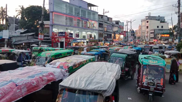 অনুমোদন এক হাজার, চলছে ১০ হাজার ব্যাটারিচালিত অটোরিকশা