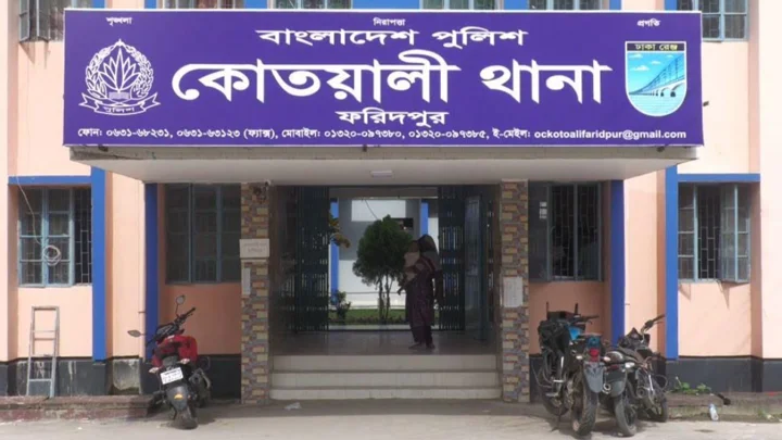১৫ আগস্টের খিচুড়ি রান্না হচ্ছে সন্দেহে আটক ৬ রিকশাচালক