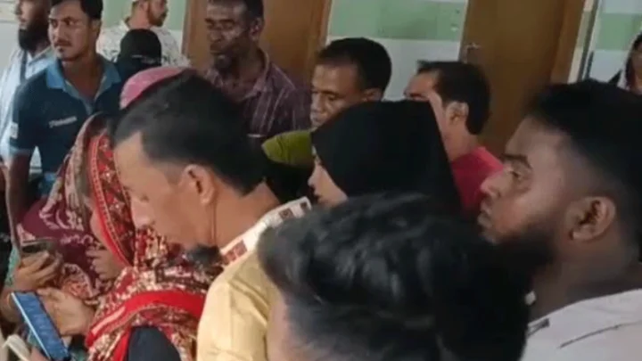 কাজ শেষে বাড়ি ফেরার পথে যুবককে কুপিয়ে হত্যা