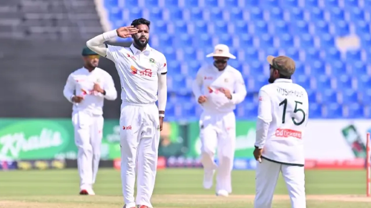 ম্যাচে দুই উইকেট পেয়েছেন এবাদত।