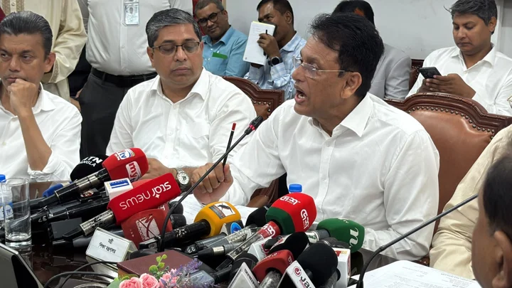 খাতা মূল্যায়নে দুর্বলতা থাকলেই ব্যবস্থা: শিক্ষামন্ত্রী
