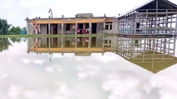 রামপালে অতি ঝুঁকিপূর্ণ ১৯ বিদ্যালয়ে আতঙ্ক নিয়ে চলছে পাঠদান
