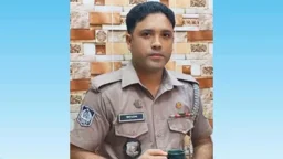 মাকে হারানোর ১৪ ঘণ্টার মধ্যে বাবাকেও হারালেন কনস্টেবল কামাল