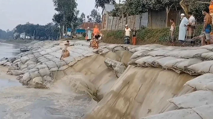 ২৯ লাখ টাকার বাঁধ টিকল ২৯ দিন