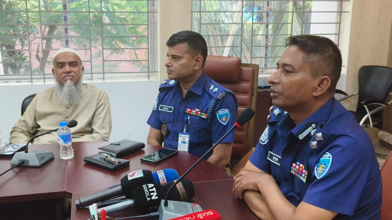 শাস্তি হতে হবে দৃষ্টান্তমূলক, যা দেখে সমাজ শিক্ষা নেবে: চট্টগ্রাম রেঞ্জ ডিআইজি