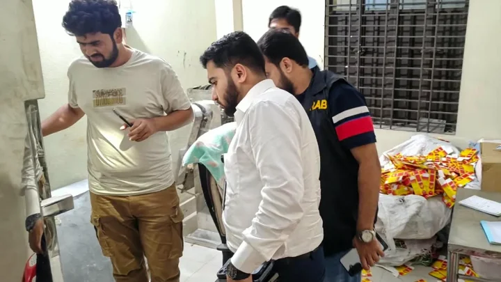 ফরিদপুরে ভেজাল ও নকল ওষুধ মজুত, কারাদণ্ড