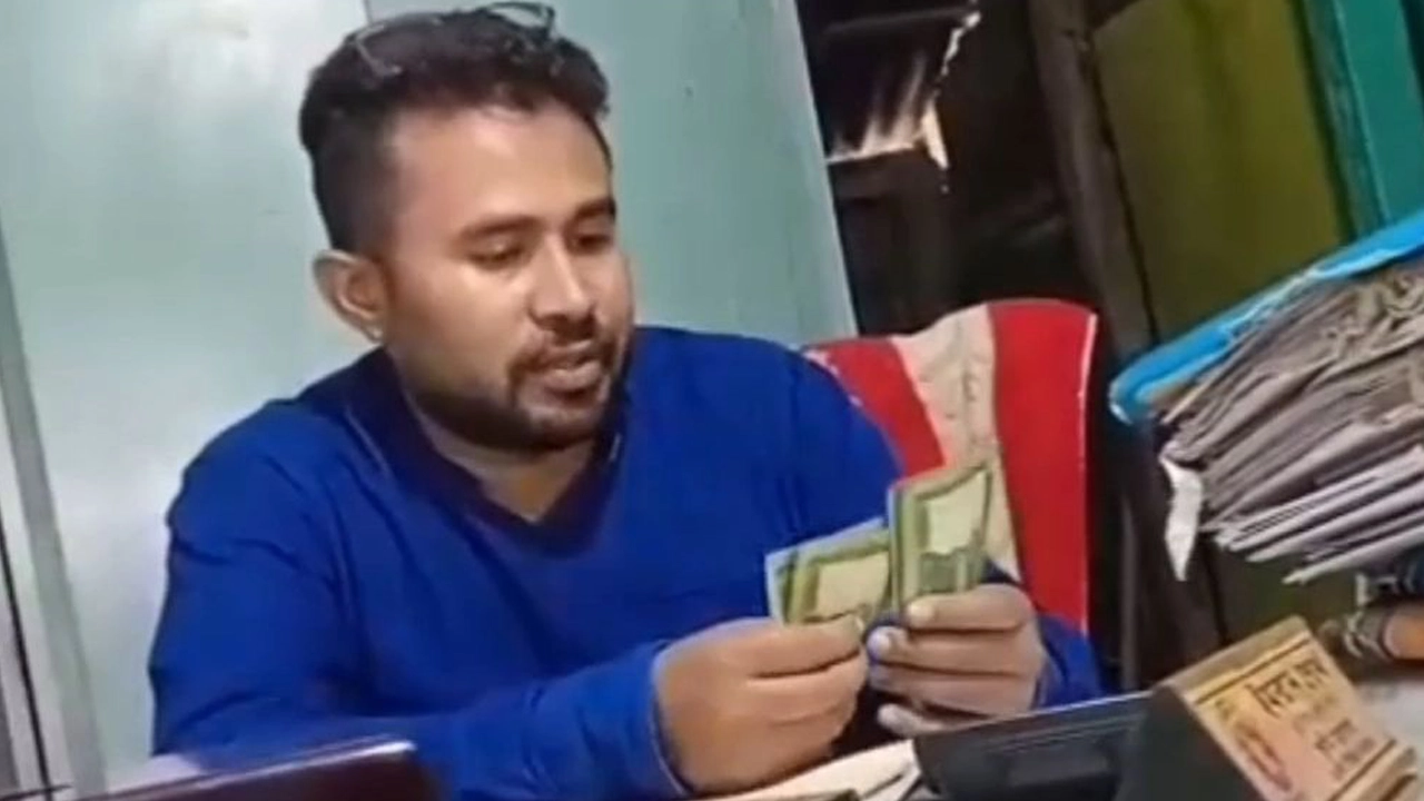 গুনে গুনে ঘুষ নেওয়া সেই ভূমি কর্মকর্তা বরখাস্ত