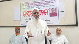 ‘জমি লিখে না দিলে কবরও হবে না’, বৃদ্ধকে কৃষক দল নেতার হুমকির অভিযোগ