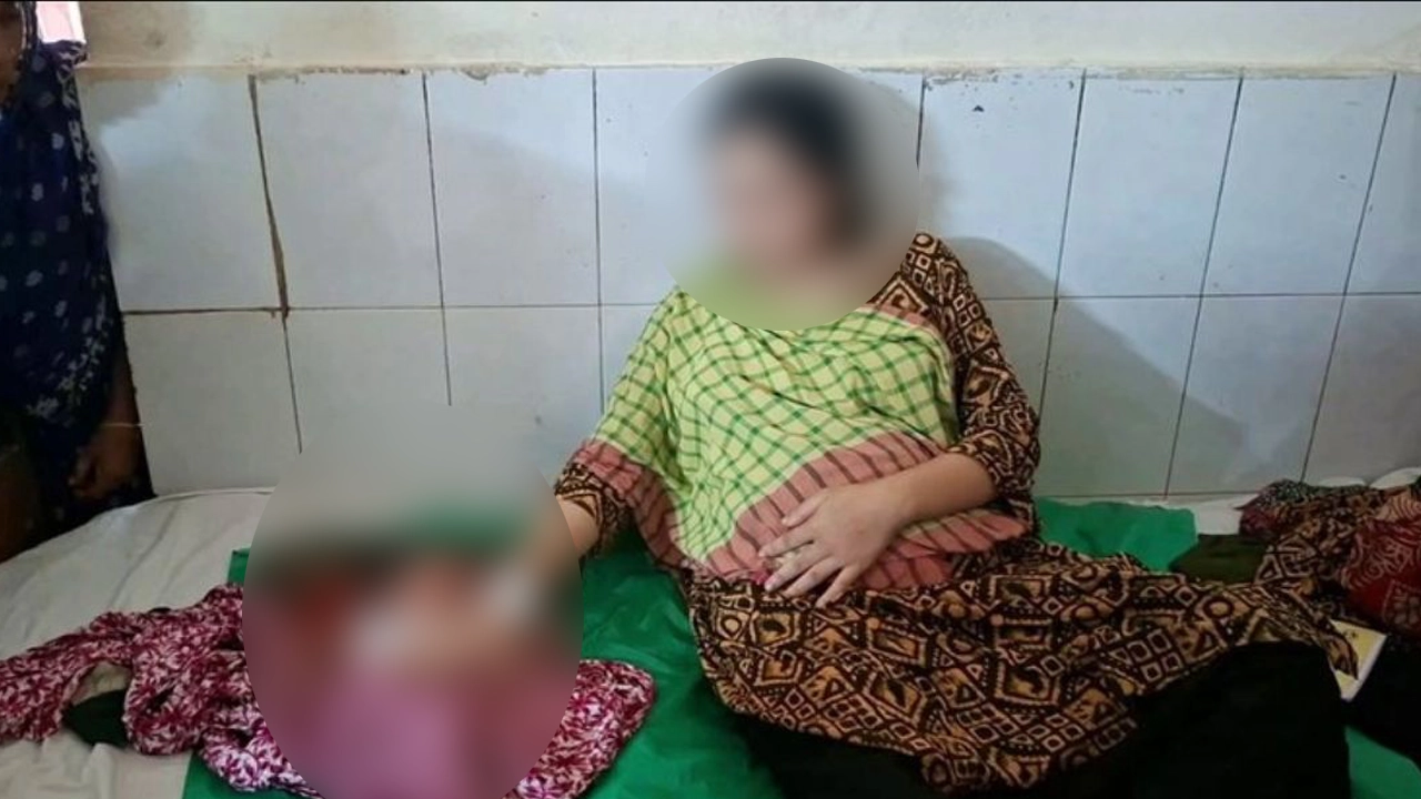 হাসপাতালে প্রসূতিকে নির্যাতন করে নবজাতক ছিনিয়ে নেওয়ার চেষ্টা