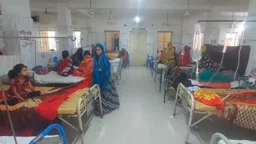 মশারি ছাড়াই ডেঙ্গু রোগীদের চিকিৎসা, একই কক্ষে অন্য রোগীরাও