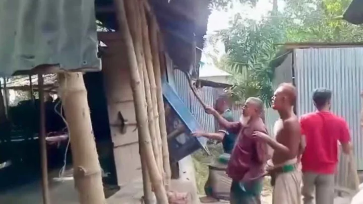 ছেলেকে জিম্মি করে মাকে সংঘবদ্ধ ধর্ষণ: আসামির বাড়িতে এলাকাবাসীর হামলা ও ভাঙচুর