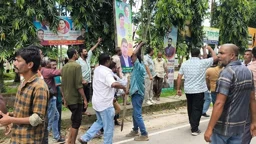 জামালপুরে এনসিপির মানববন্ধনে হামলা, আহত ৪