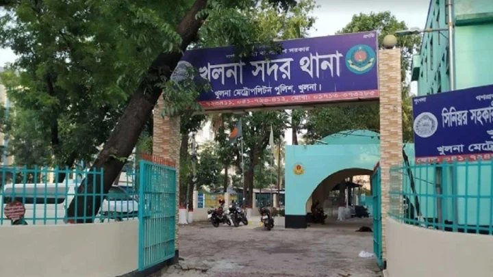 খুলনায় ব্যবসায়ীকে লক্ষ্য করে গুলি
