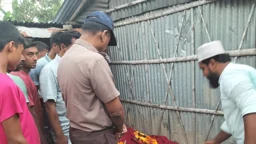 চাঁপাইনবাবগঞ্জে গর্তে ডুবে দুই শিশুর মৃত্যু