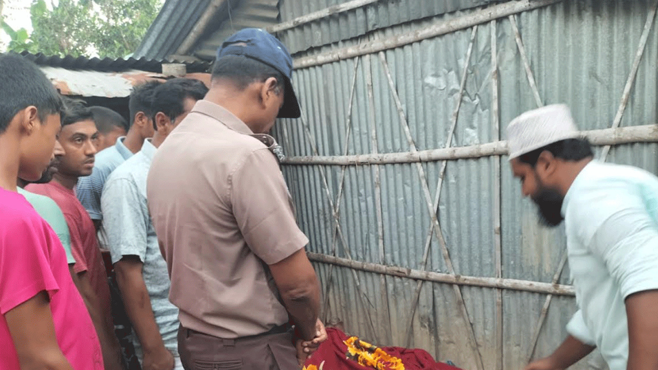 চাঁপাইনবাবগঞ্জে গর্তে ডুবে দুই শিশুর মৃত্যু