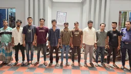 ফেনীতে পুলিশের অভিযানে মাদক কারবারিসহ গ্রেপ্তার ২১