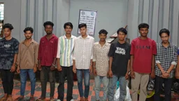 


ফেনীতে নিষিদ্ধ ছাত্রলীগের ঝটিকা মিছিল, গ্রেপ্তার ১৩