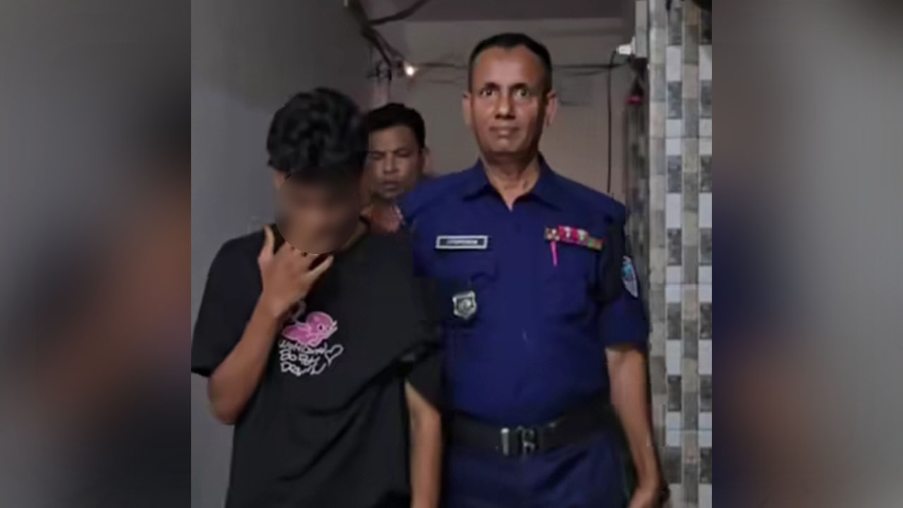 শিশুকে উত্ত্যক্ত করে টিকটকে ভিডিও পোস্ট, কিশোর গ্রেপ্তার