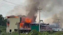 কক্সবাজারে রিসোর্টে আগুন, ১০ পর্যটকের মৃত্যু
