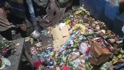 বাকিতে সিগারেট না দেওয়ায় দোকানির গায়ে পেট্রোল ঢেলে আগুন