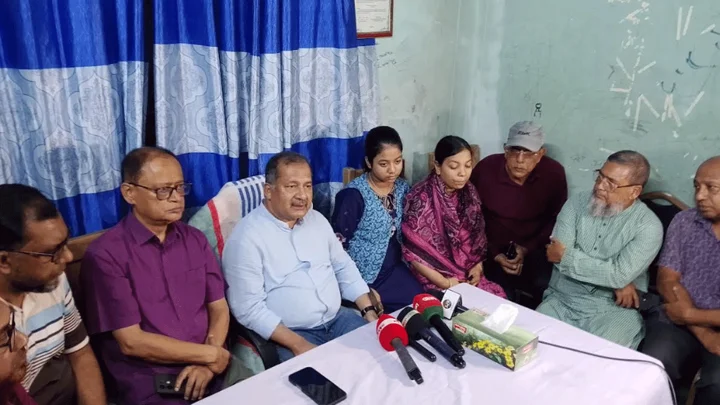 সাংবাদিক পুলকের পরিবারের পাশে থাকার আশ্বাস প্রধানমন্ত্রীর উপদেষ্টার