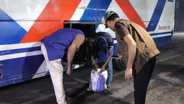 জামালপুরে নাশকতা প্রতিরোধে রাতভর পুলিশের অভিযান