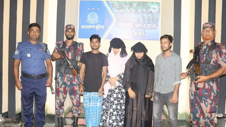 পঞ্চগড় সীমান্তে বিজিবির হাতে আটক ৪ রোহিঙ্গা