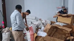 ভুয়া পত্রিকা অফিসের আড়ালে নকল কনডম কারখানার সন্ধান