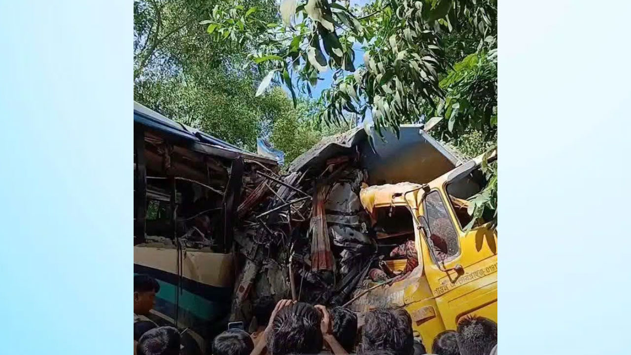 চাঁদপুরে সড়ক দুর্ঘটনায় নিহত ৩ জনের পরিচয় মিলেছে